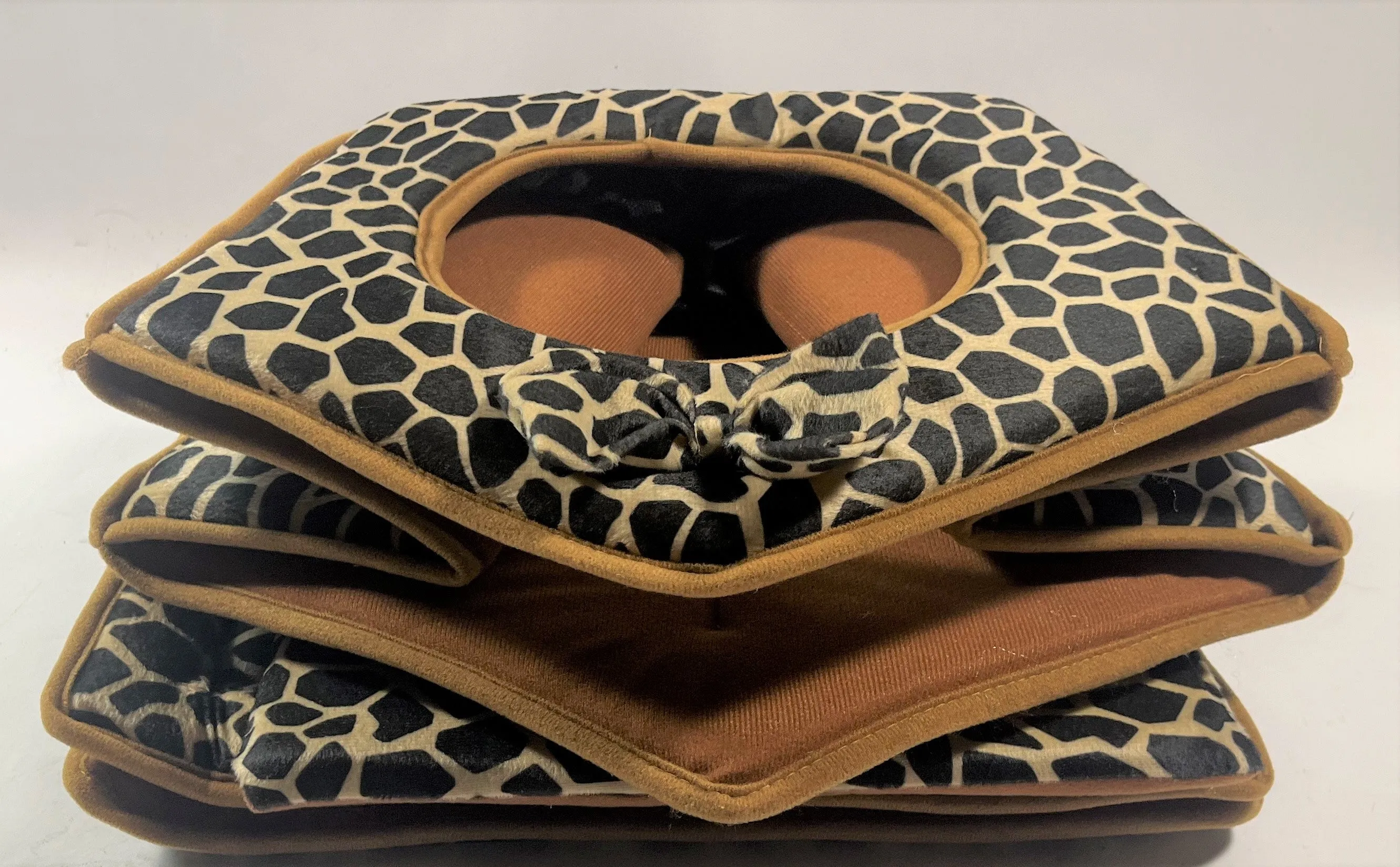 Cozy Pet Cottage, Foldable Pet House with Animal Print, Pet Bed 15" x 13" x 12" 