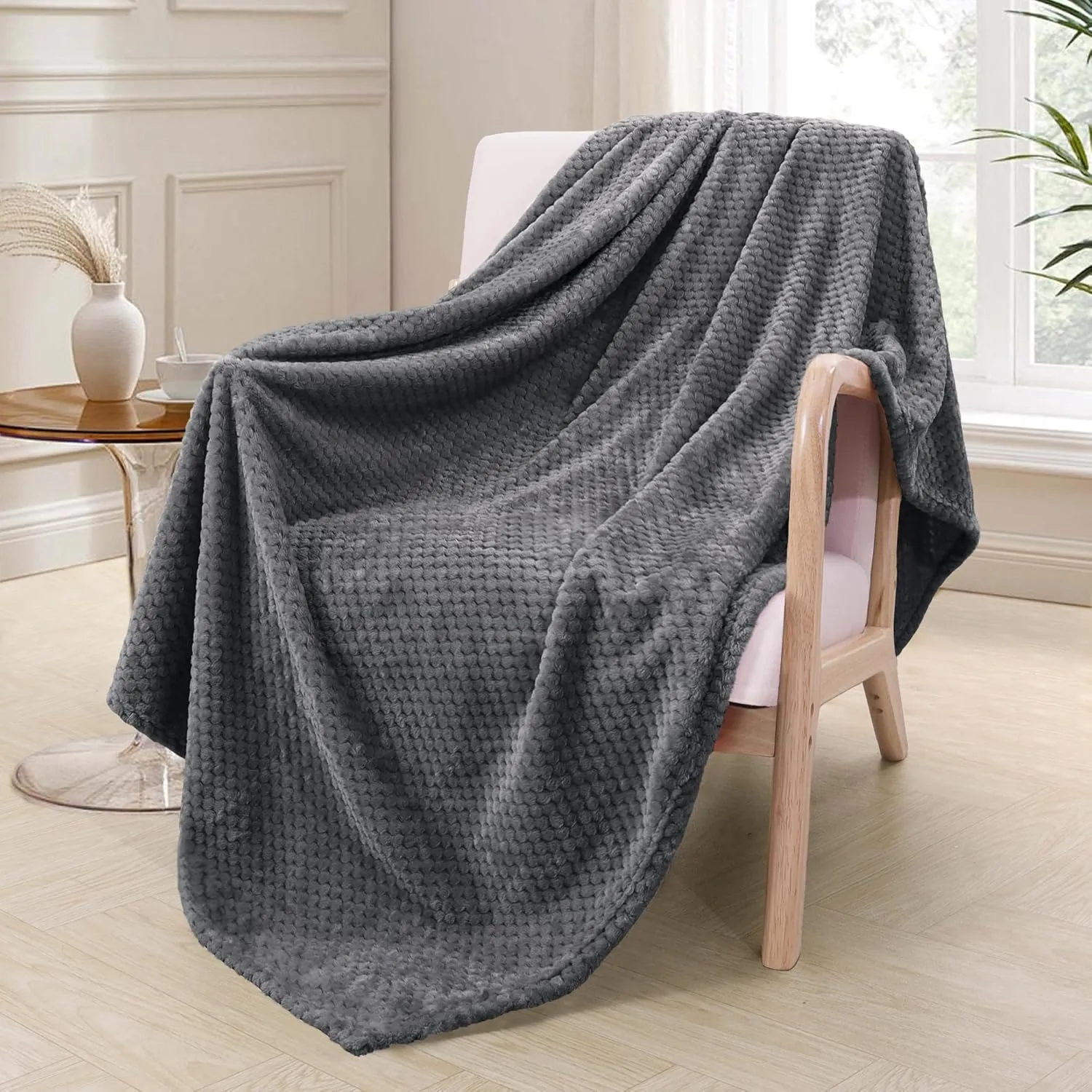 Exclusivo Mezcla Fleece Throw Blanket Extra Large, Super Soft and Warm Blankets for Couch, Sofa and Bed Waffle Textured, Cozy, Fuzzy and Lightweight (Dark Grey, 50x70 Inches)