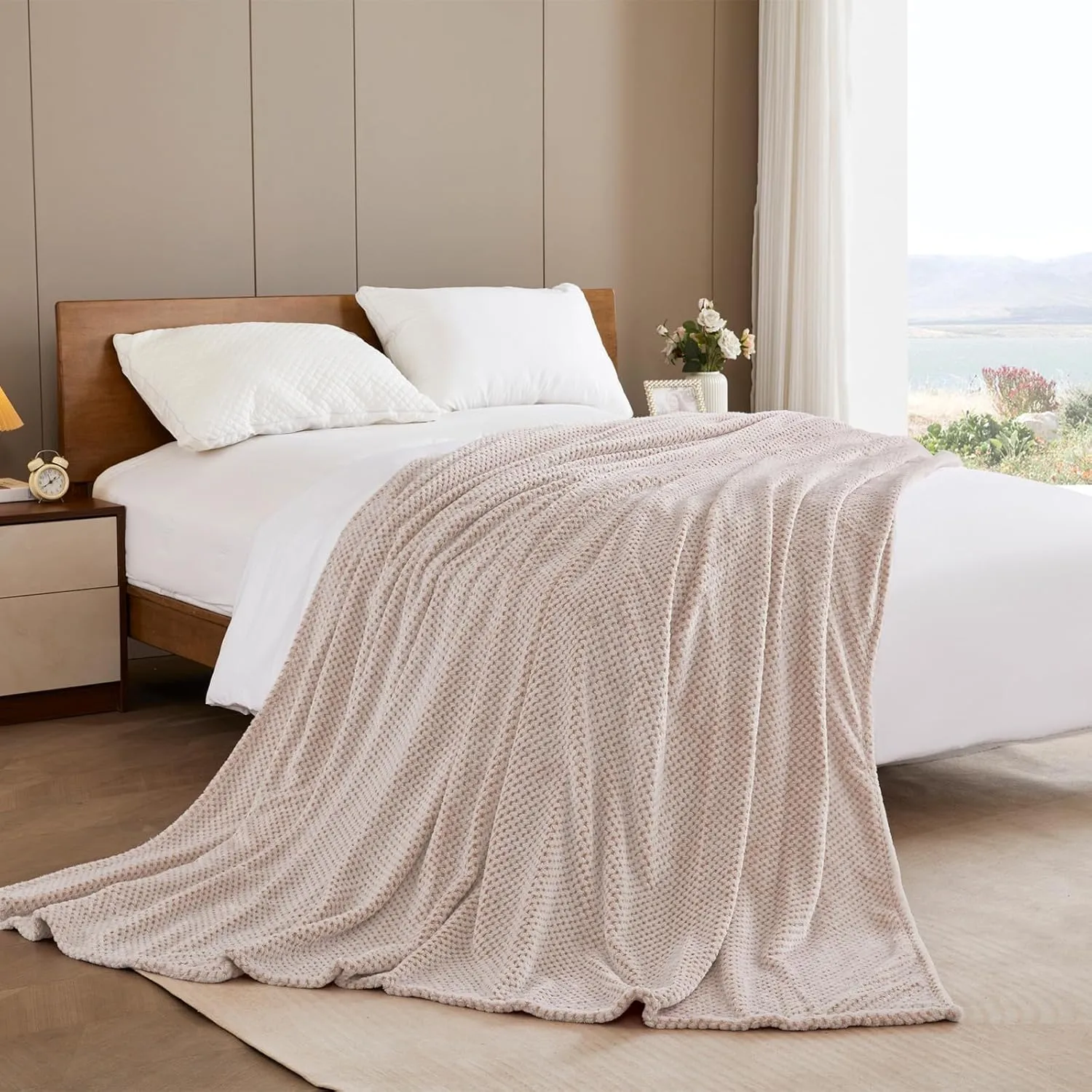 Exclusivo Mezcla Fleece Throw Blanket Extra Large, Super Soft and Warm Blankets for Couch, Sofa and Bed Waffle Textured, Cozy, Fuzzy and Lightweight (Mixed Camel, 50x70 Inches)