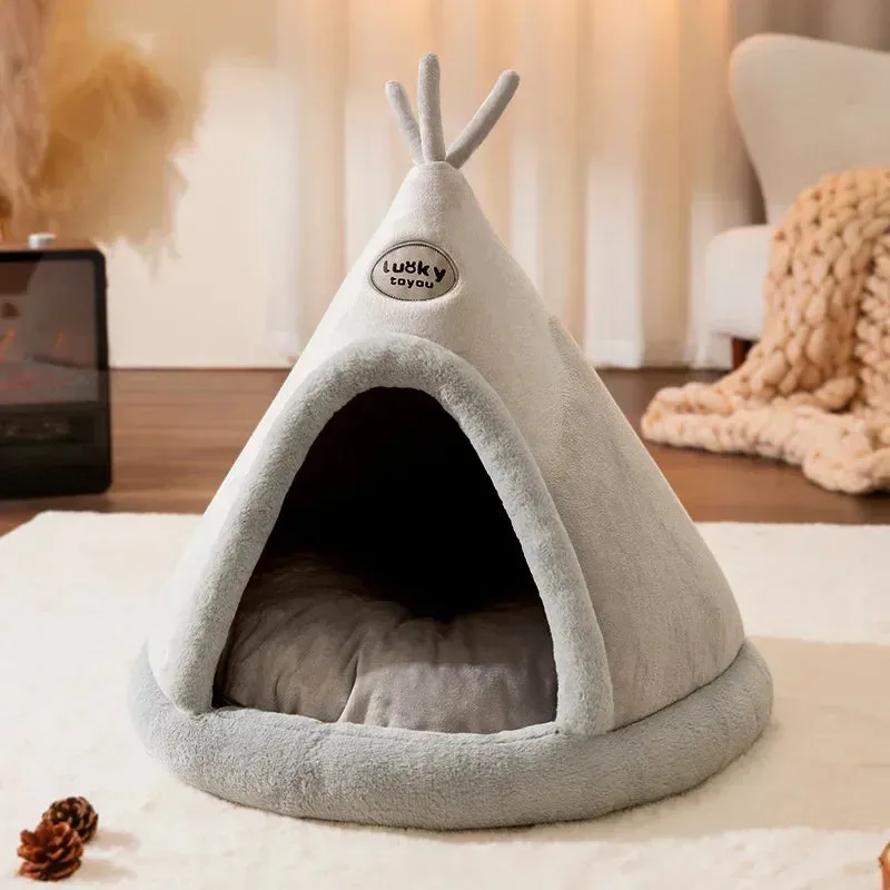 Warm Christmas Tents Pet Bed